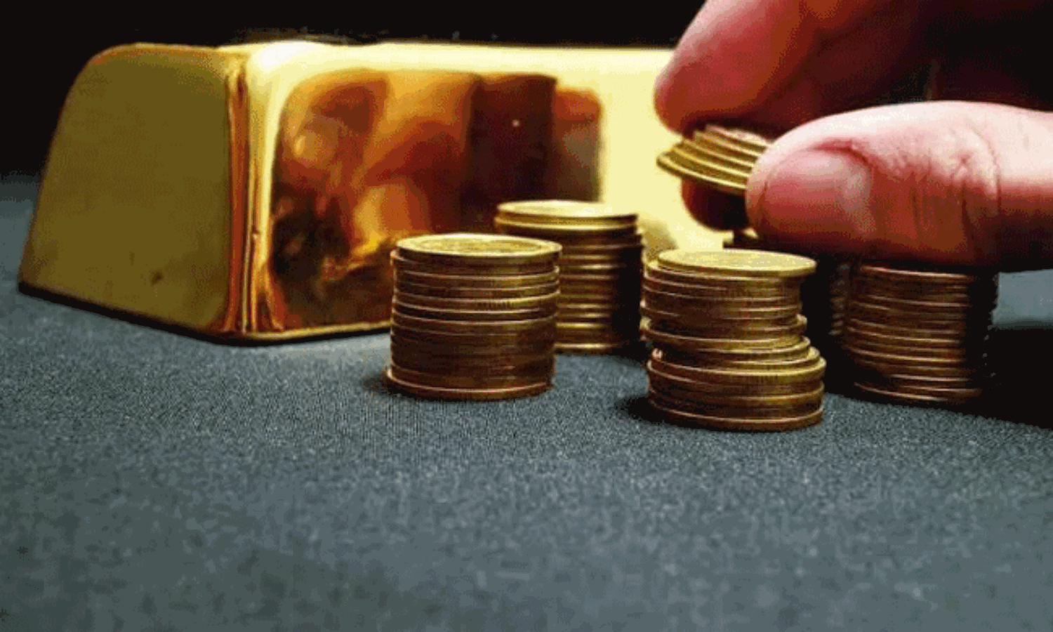 సామాన్యుడిపై భారం.. ఆల్ టైం రికార్డ్ సృష్టించిన 22K గోల్డ్! సామాన్యుడిపై భారం.. ఆల్ టైం రికార్డ్ సృష్టించిన 22K గోల్డ్!