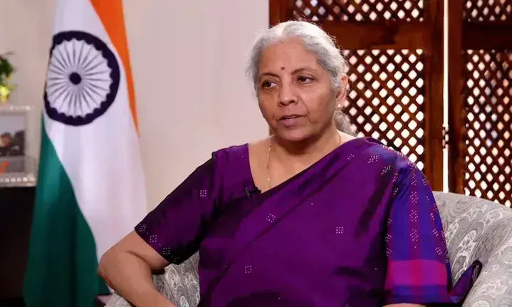 పసిడిని పసిగట్టి, ఆపదను దాటే వ్యూహం.. బంగారాన్ని పెంచుకుంటున్న భారత్ పసిడిని పసిగట్టి, ఆపదను దాటే వ్యూహం.. బంగారాన్ని పెంచుకుంటున్న భారత్