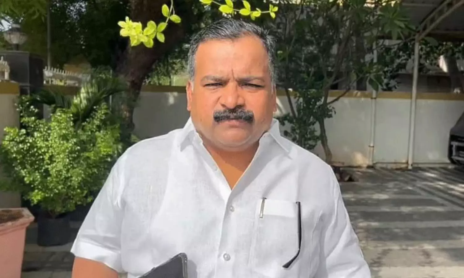 జగన్.... చరిత్ర నీ వెన్నుపోటు మరవదు ! జగన్.... చరిత్ర నీ వెన్నుపోటు మరవదు !