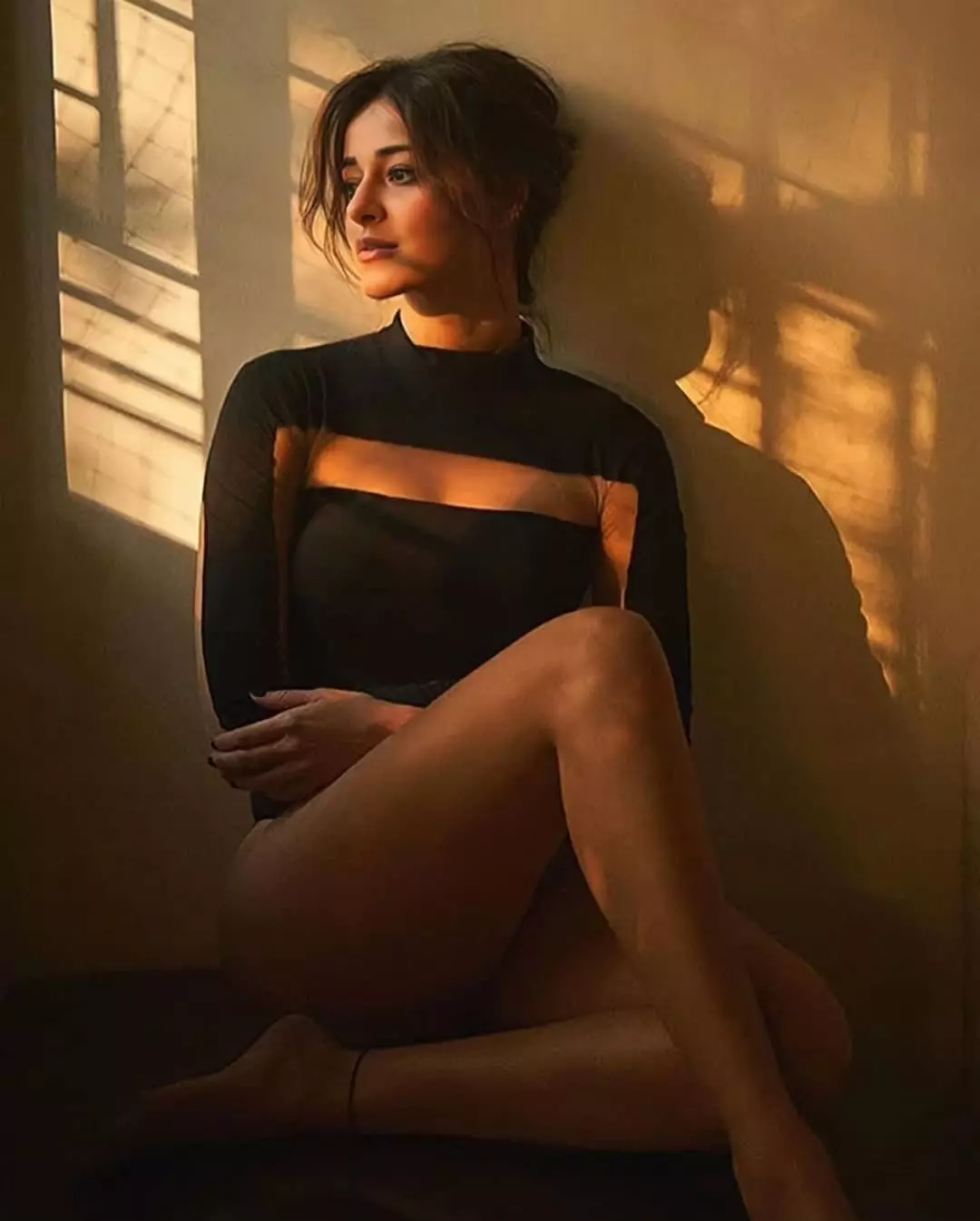 Ananya Panday Shares Mesmerizing Photo