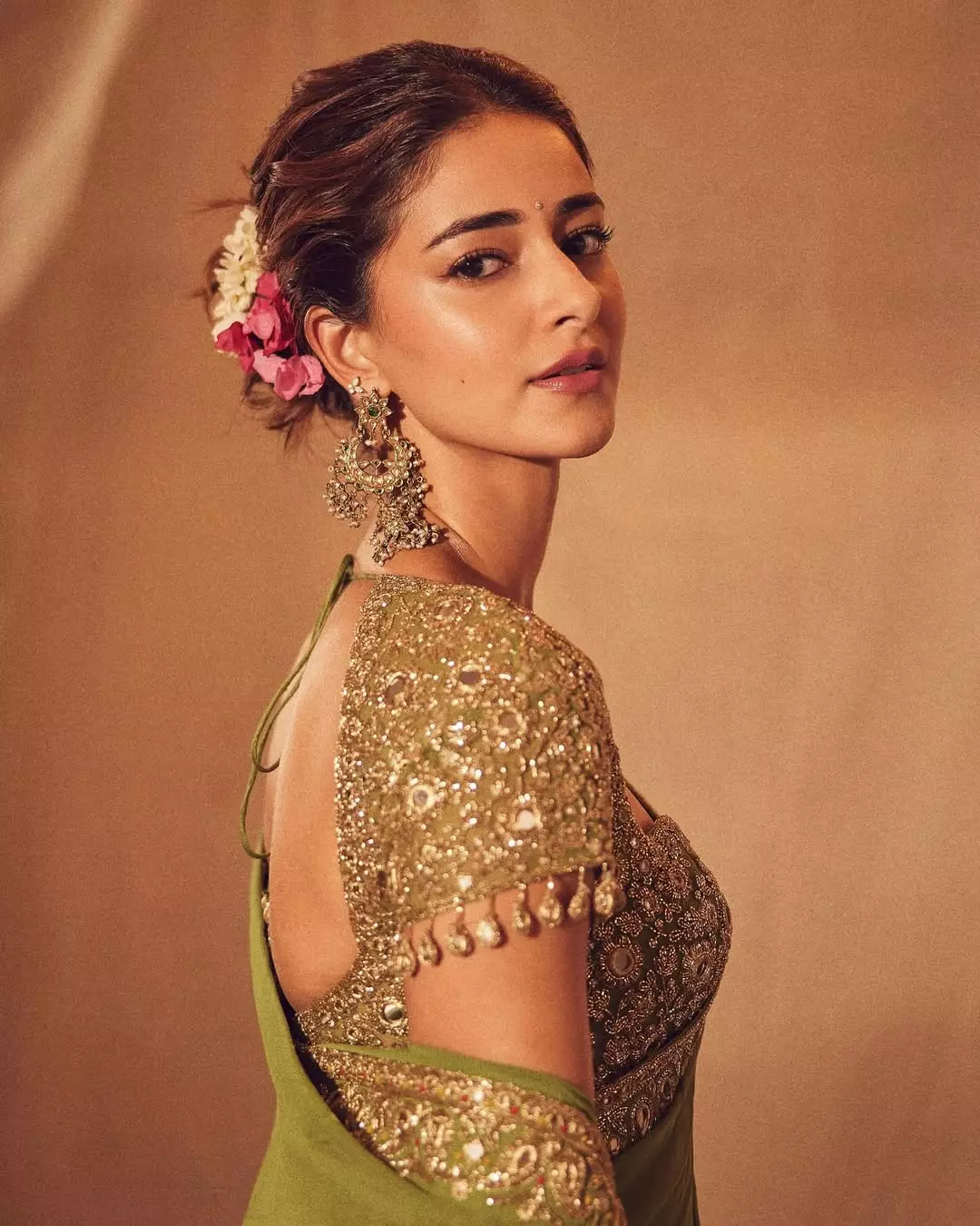 Ananya Panday Shares Mesmerizing Photo