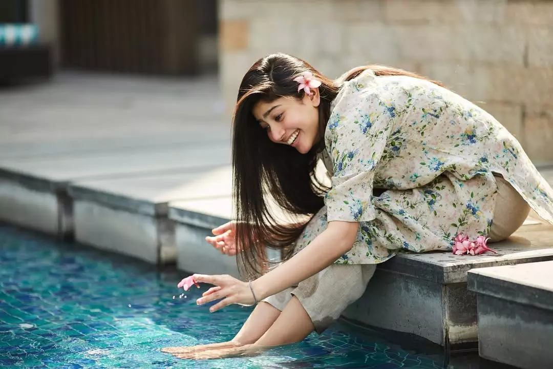 Sai Pallavi Shines on the Red Carpet, Wins Best Actress at SIIMA 2025 Sai Pallavi Shines on the Red Carpet, Wins Best Actress at SIIMA 2025