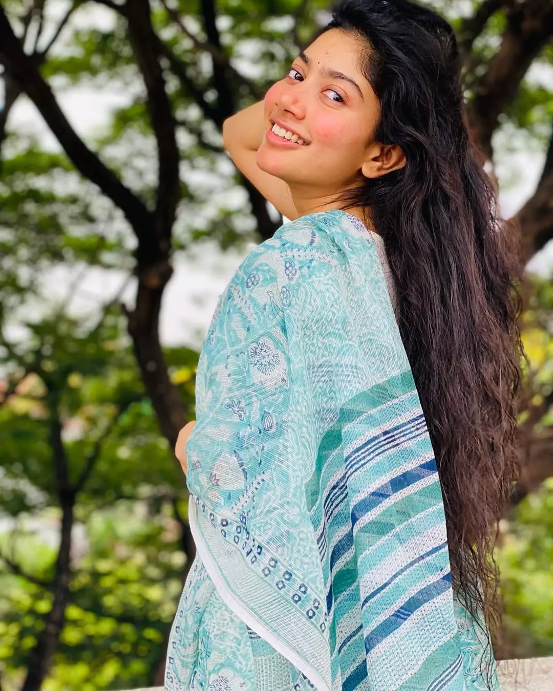 Sai Pallavi Shines on the Red Carpet, Wins Best Actress at SIIMA 2025