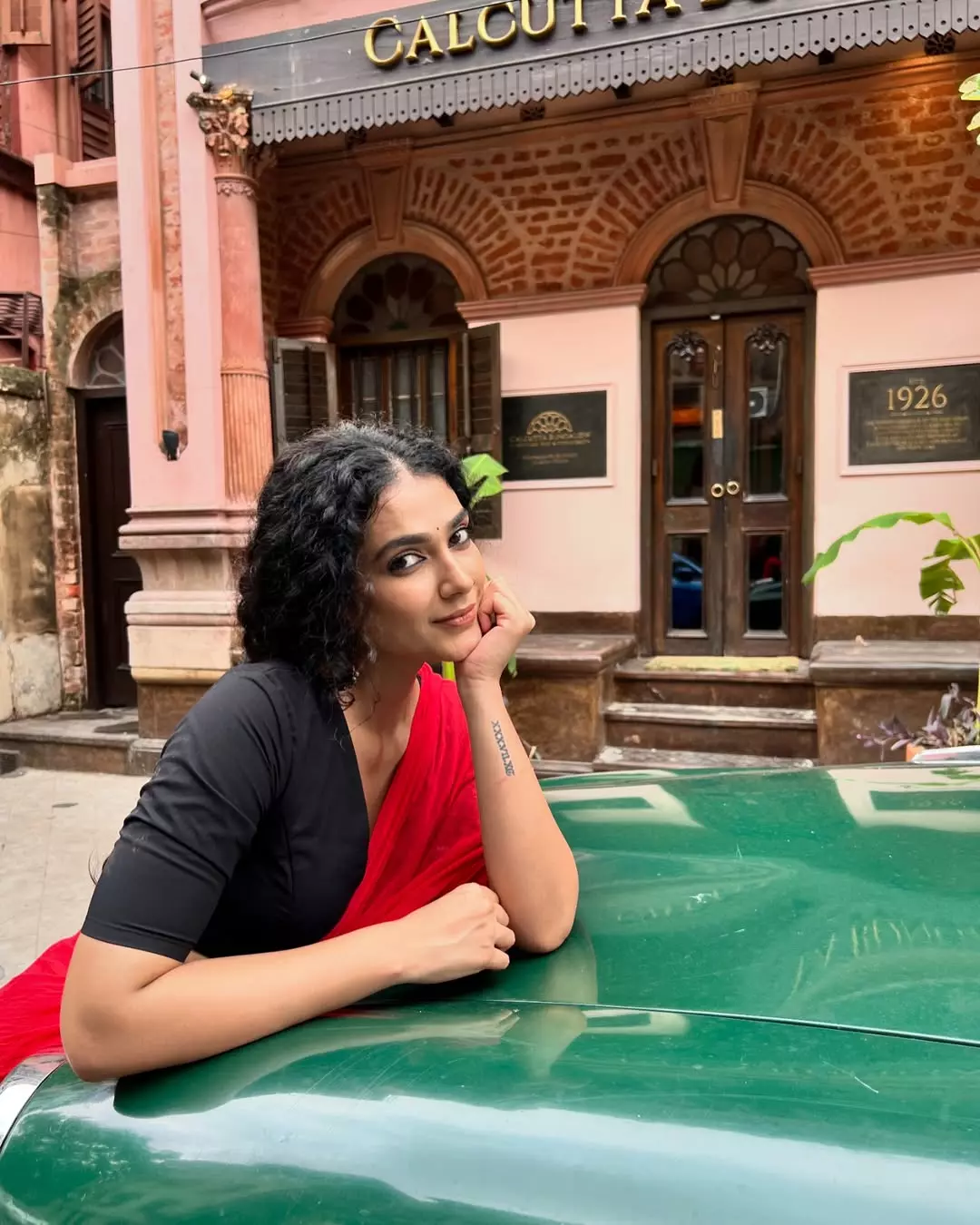 Aakanksha Singh Stuns in Black: Unapologetically Intense