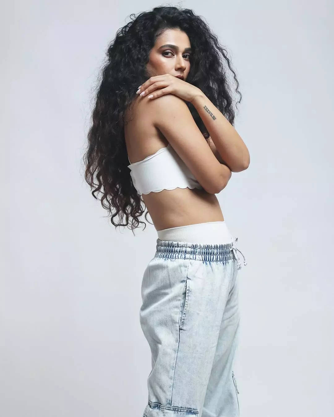 Aakanksha Singh Stuns in Black: Unapologetically Intense