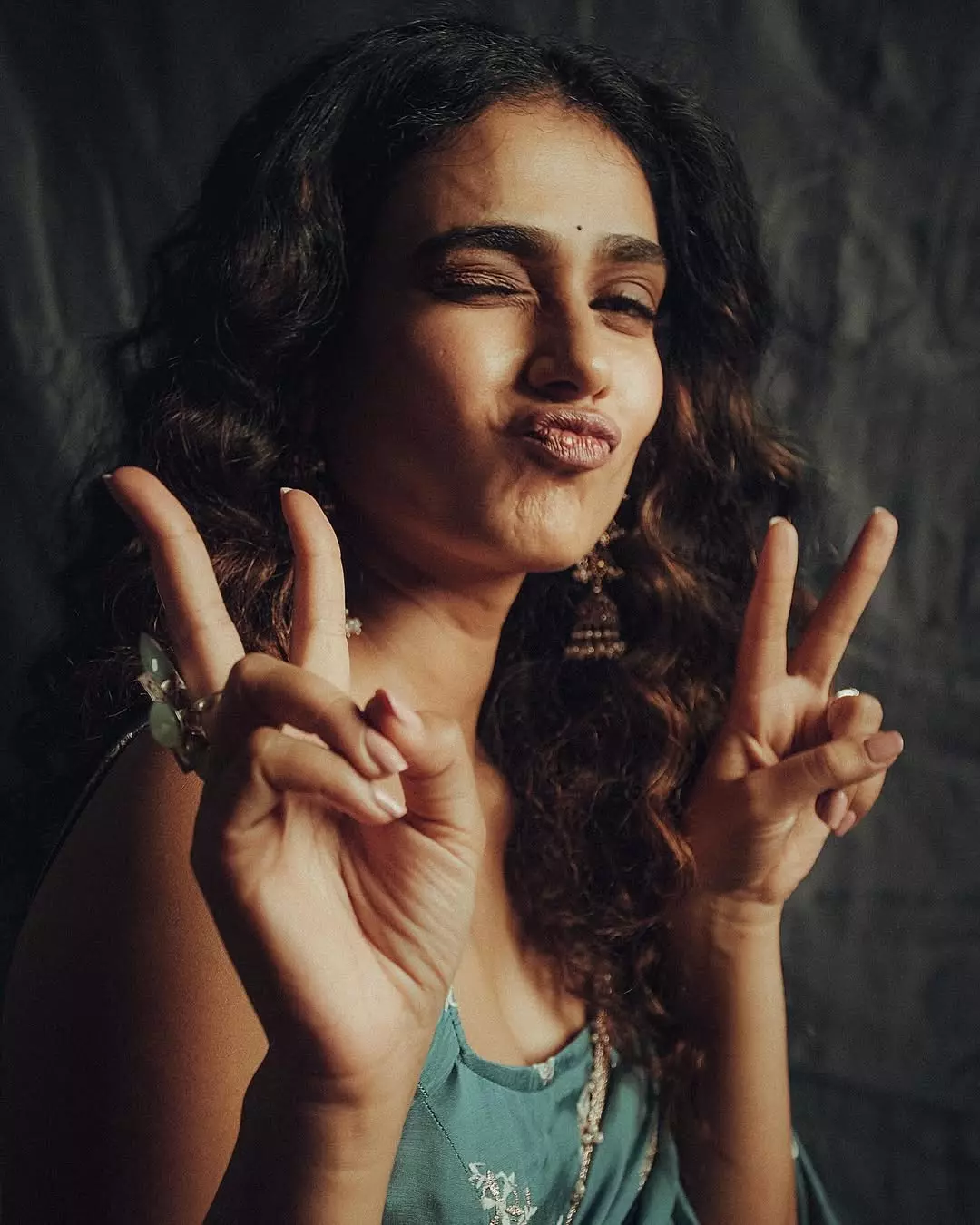 Aakanksha Singh Stuns in Black: Unapologetically Intense