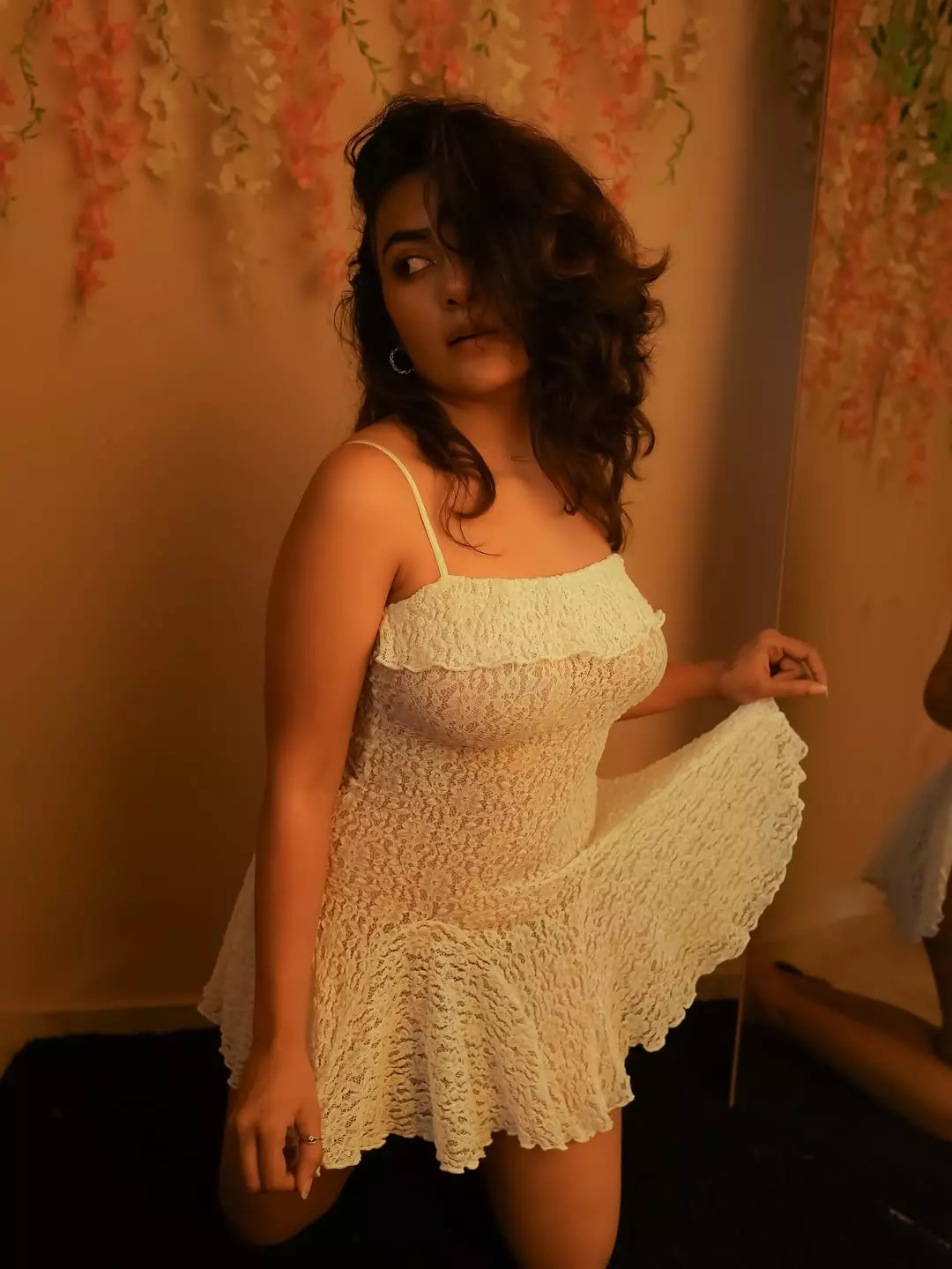 Jinal Joshy Looks Like an Angel in White in Her Latest Photoshoot Jinal Joshy Looks Like an Angel in White in Her Latest Photoshoot