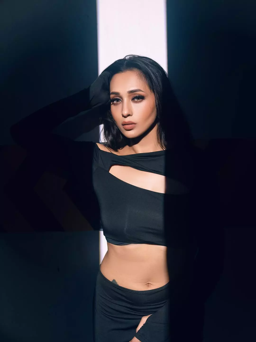 Mimi Chakraborty Stuns in Elegant Ivory Saree Look Mimi Chakraborty Stuns in Elegant Ivory Saree Look