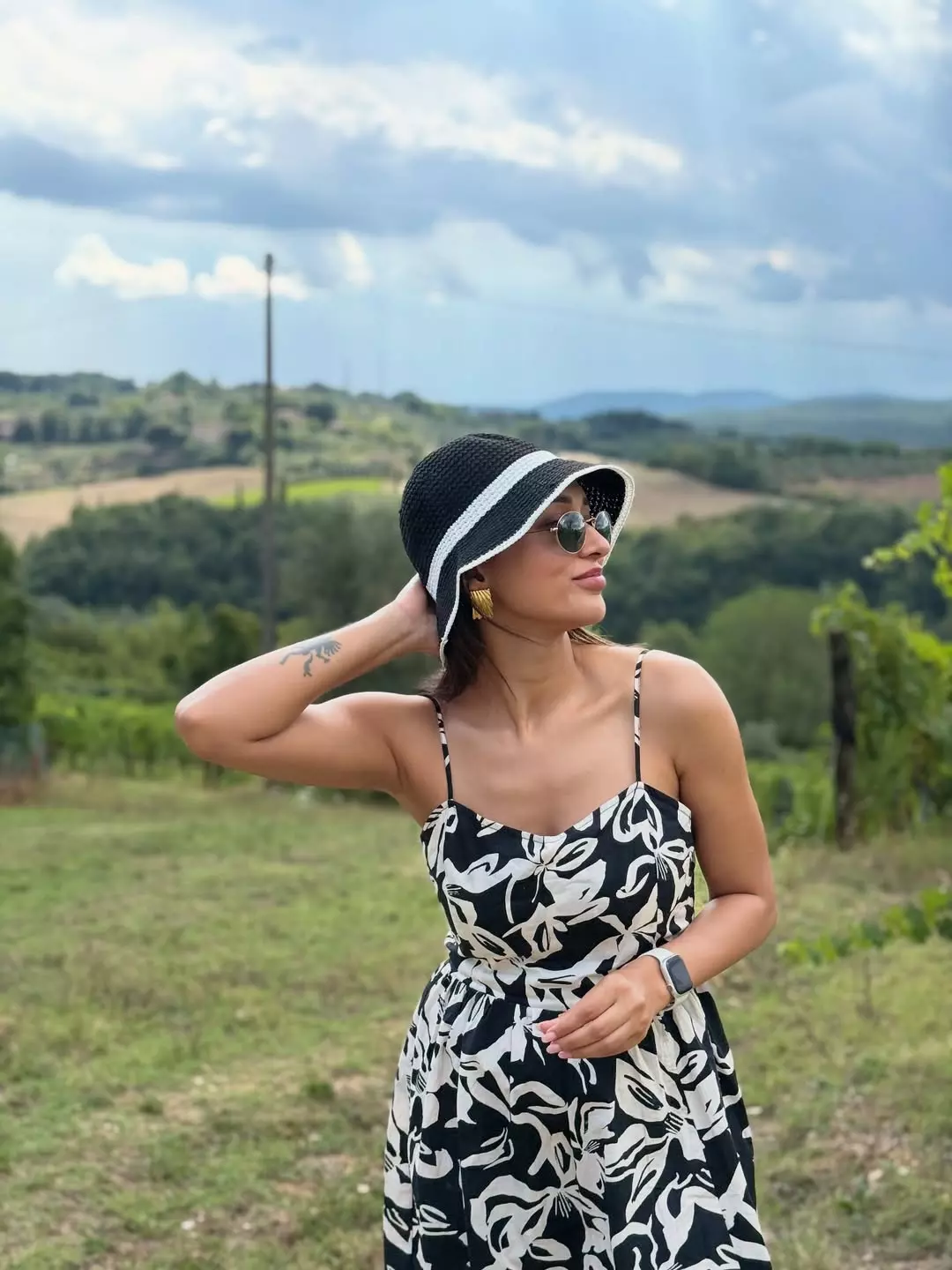 Mimi Chakraborty Stuns in Elegant Ivory Saree Look Mimi Chakraborty Stuns in Elegant Ivory Saree Look