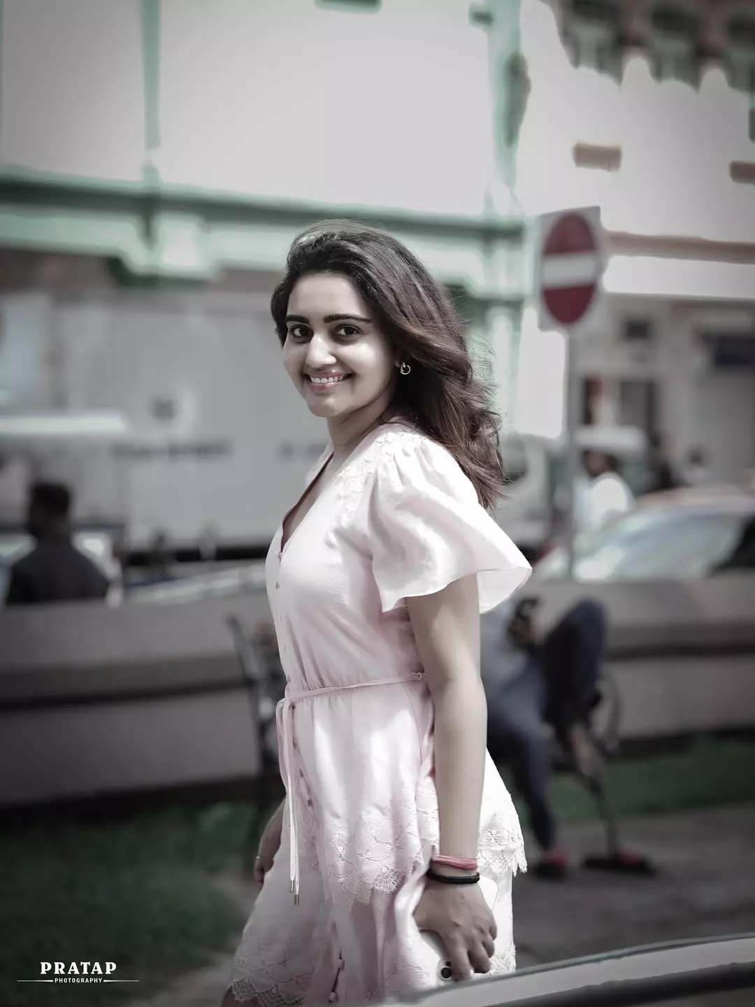 Sonia Singh’s Latest Photoshoot in Singapore Captivates Fans Sonia Singh’s Latest Photoshoot in Singapore Captivates Fans