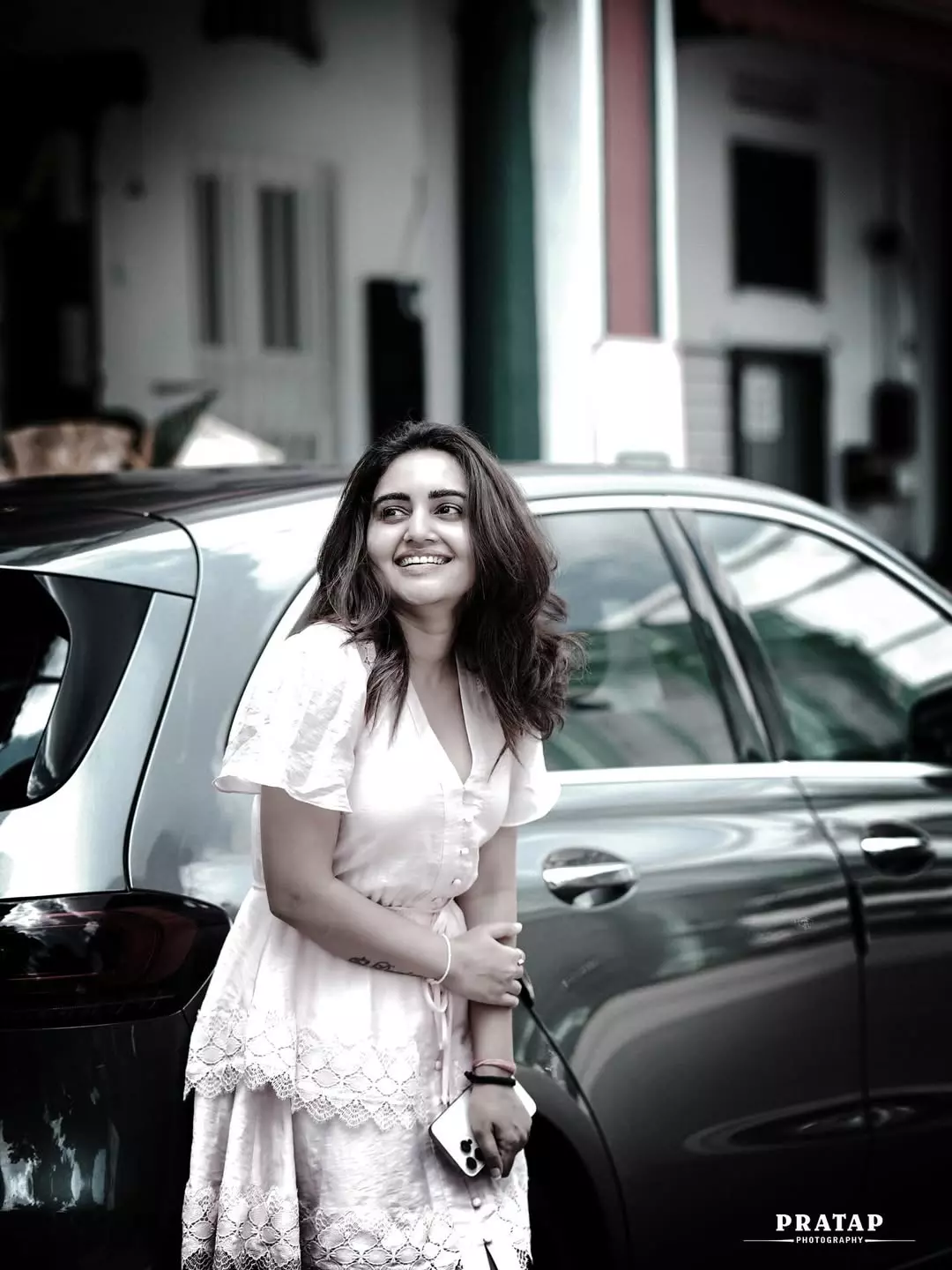 Sonia Singh’s Latest Photoshoot in Singapore Captivates Fans