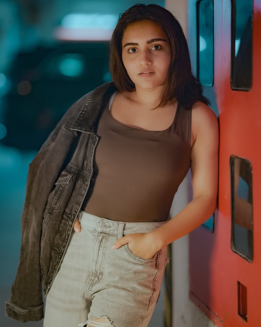 Sonia Singh’s Latest Photoshoot in Singapore Captivates Fans