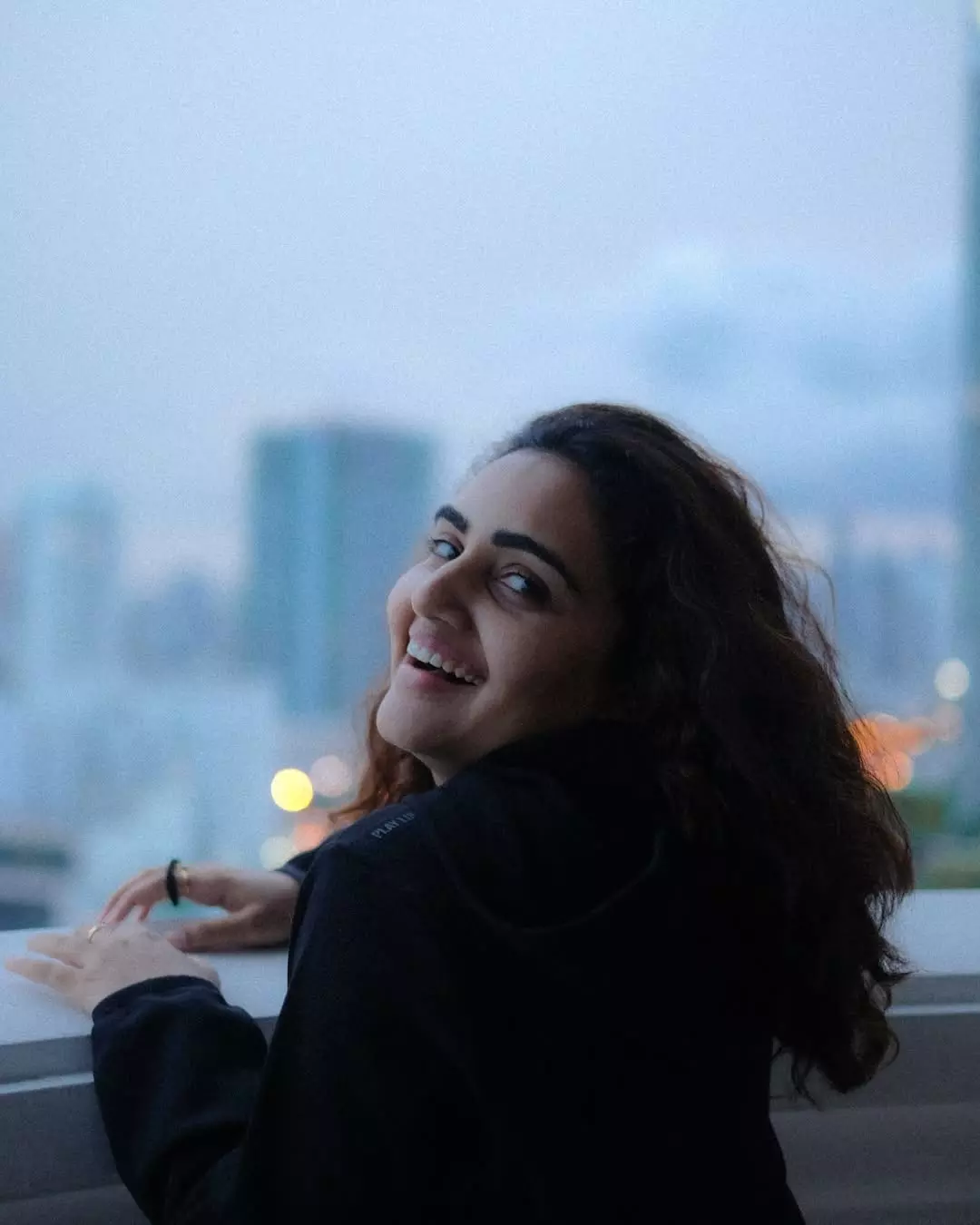 Sonia Singh’s Latest Photoshoot in Singapore Captivates Fans Sonia Singh’s Latest Photoshoot in Singapore Captivates Fans