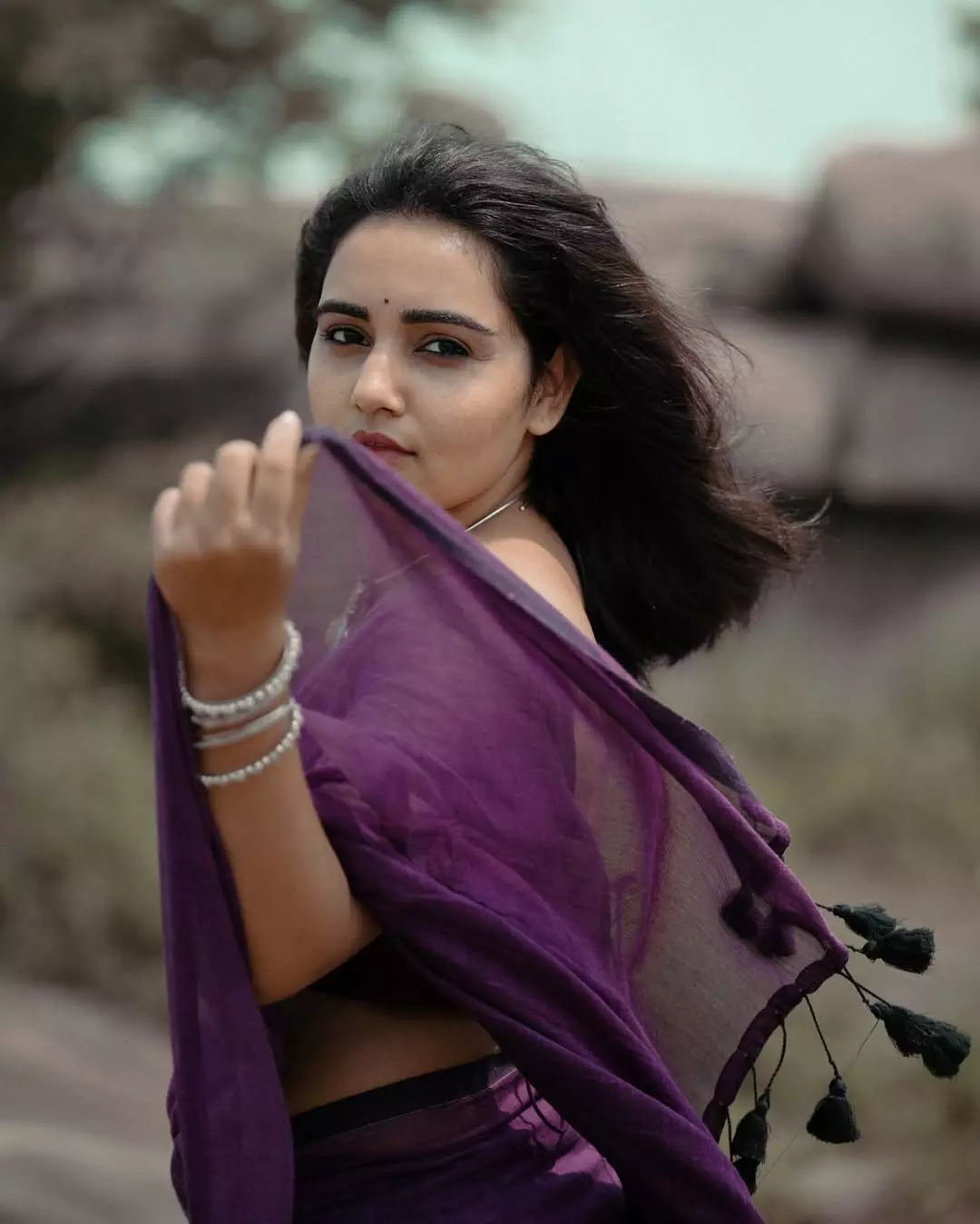 Sonia Singh’s Latest Photoshoot in Singapore Captivates Fans Sonia Singh’s Latest Photoshoot in Singapore Captivates Fans