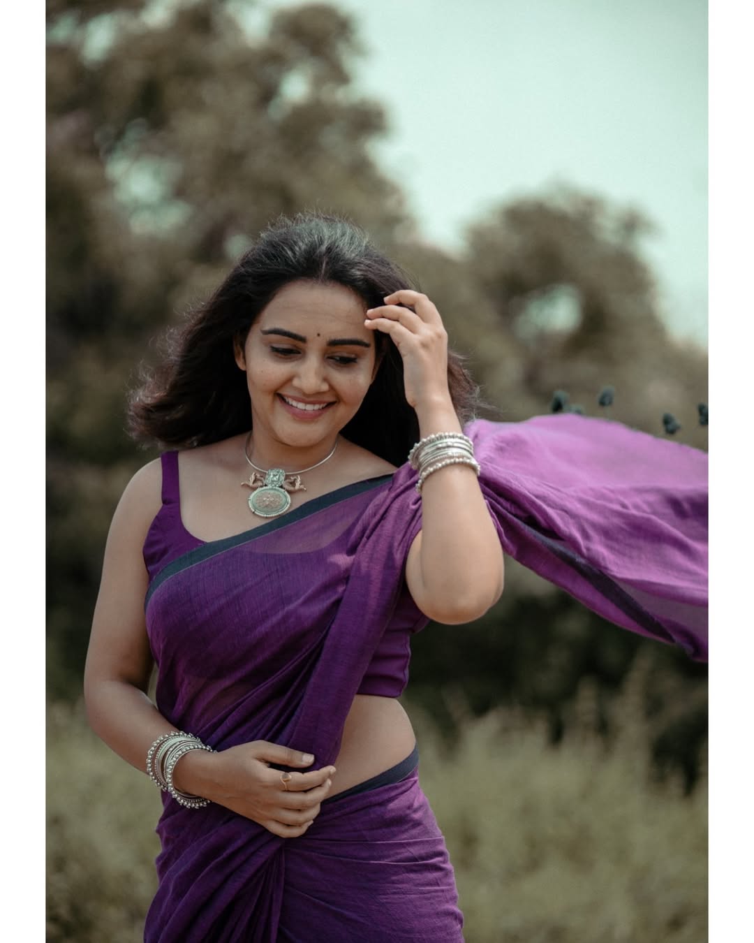 Sonia Singh’s Latest Photoshoot in Singapore Captivates Fans Sonia Singh’s Latest Photoshoot in Singapore Captivates Fans