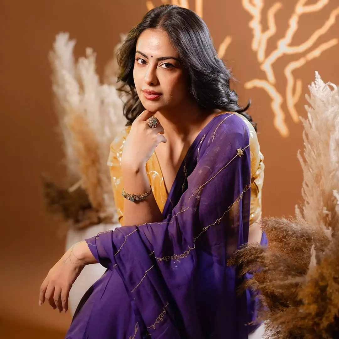 Avika Gor Shines in Elegant Green Saree Look