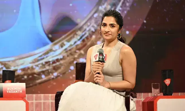పాన్ ఇండియా చిత్రాల ముందు హ్యాట్రిక్ ప్లాప్ లు!