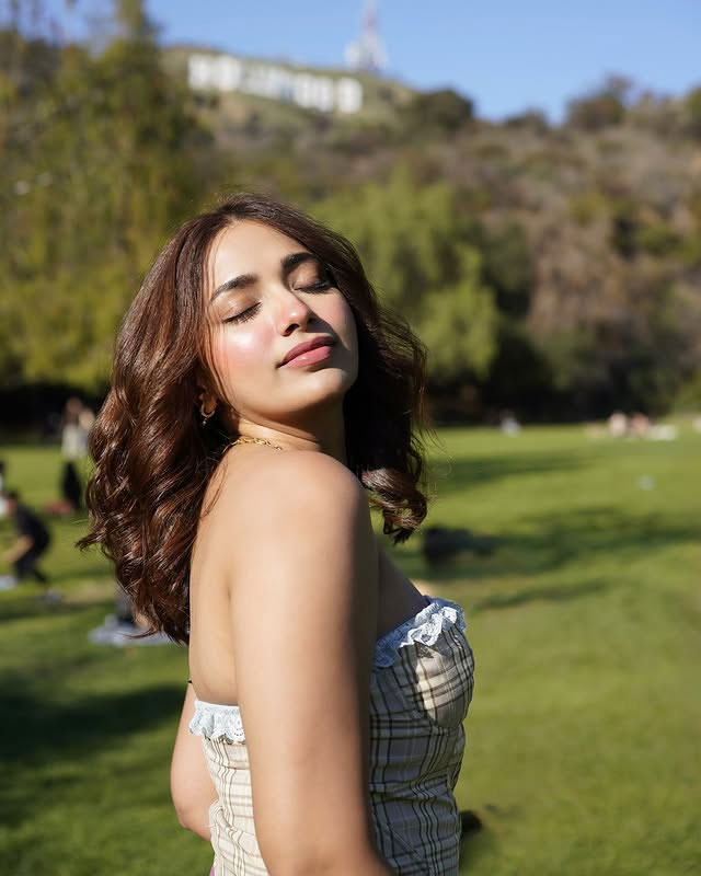 Jiyaa Shankar Stuns in Red Saree Photoshoot Jiyaa Shankar Stuns in Red Saree Photoshoot