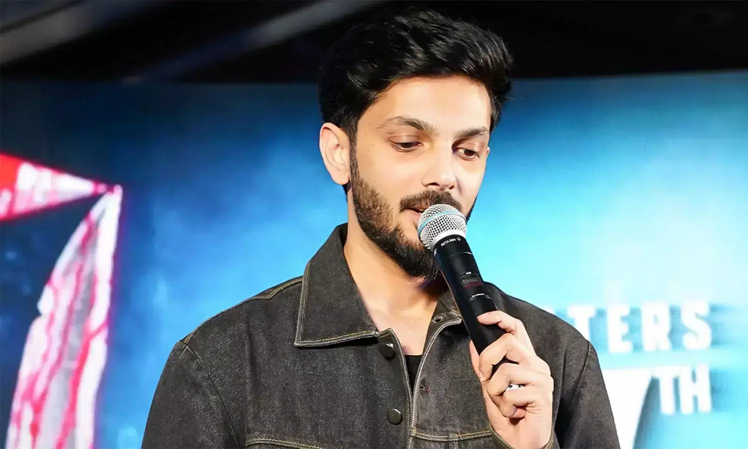 అనిరుధ్‌పై సూపర్ స్టార్‌ ఫ్యాన్స్ ఆగ్రహం...!