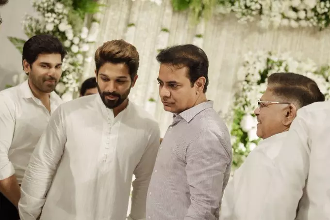 Celebs at Allu Kanakaratnammas Pedda Karma rituals