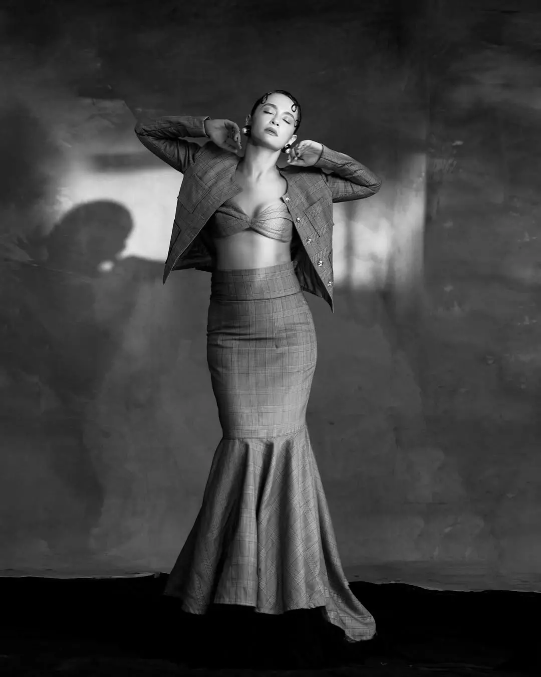 Surveen Chawla Dazzles in Lady Boss Look at Filmfare Style Awards 2025 Surveen Chawla Dazzles in Lady Boss Look at Filmfare Style Awards 2025