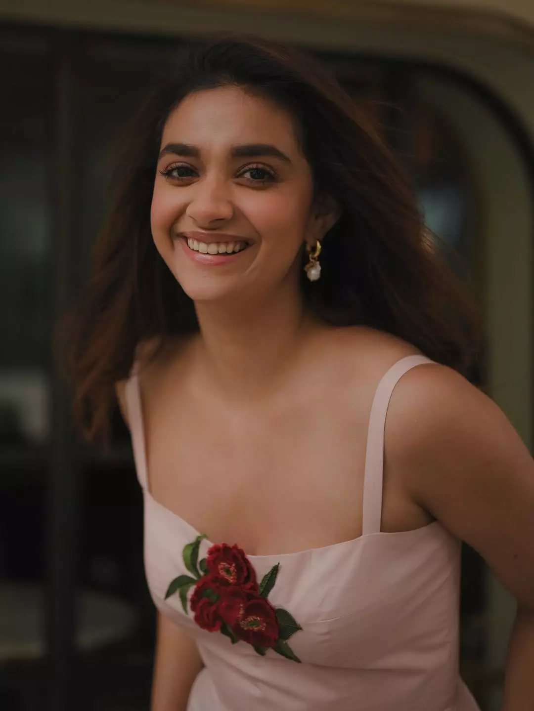 Keerthy Suresh Is Just Vibin in Stunning New Photo Keerthy Suresh Is Just Vibin in Stunning New Photo