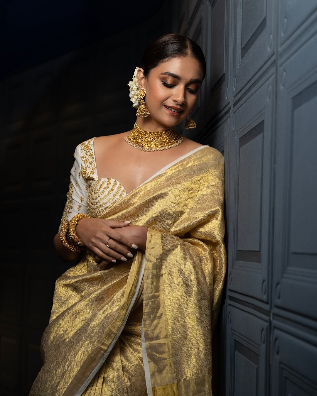 Keerthy Suresh Is Just Vibin in Stunning New Photo Keerthy Suresh Is Just Vibin in Stunning New Photo