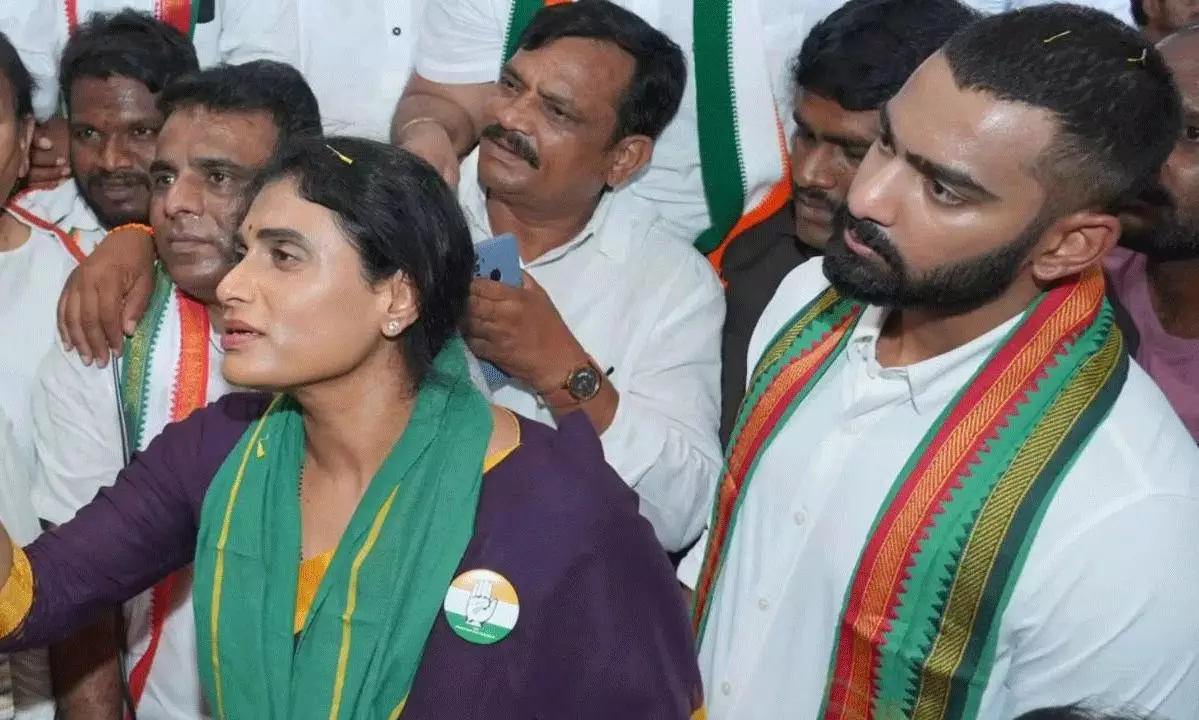 ఆయనకు వైఎస్ ఇంటిపేరు ... మొదలైన రచ్చ !