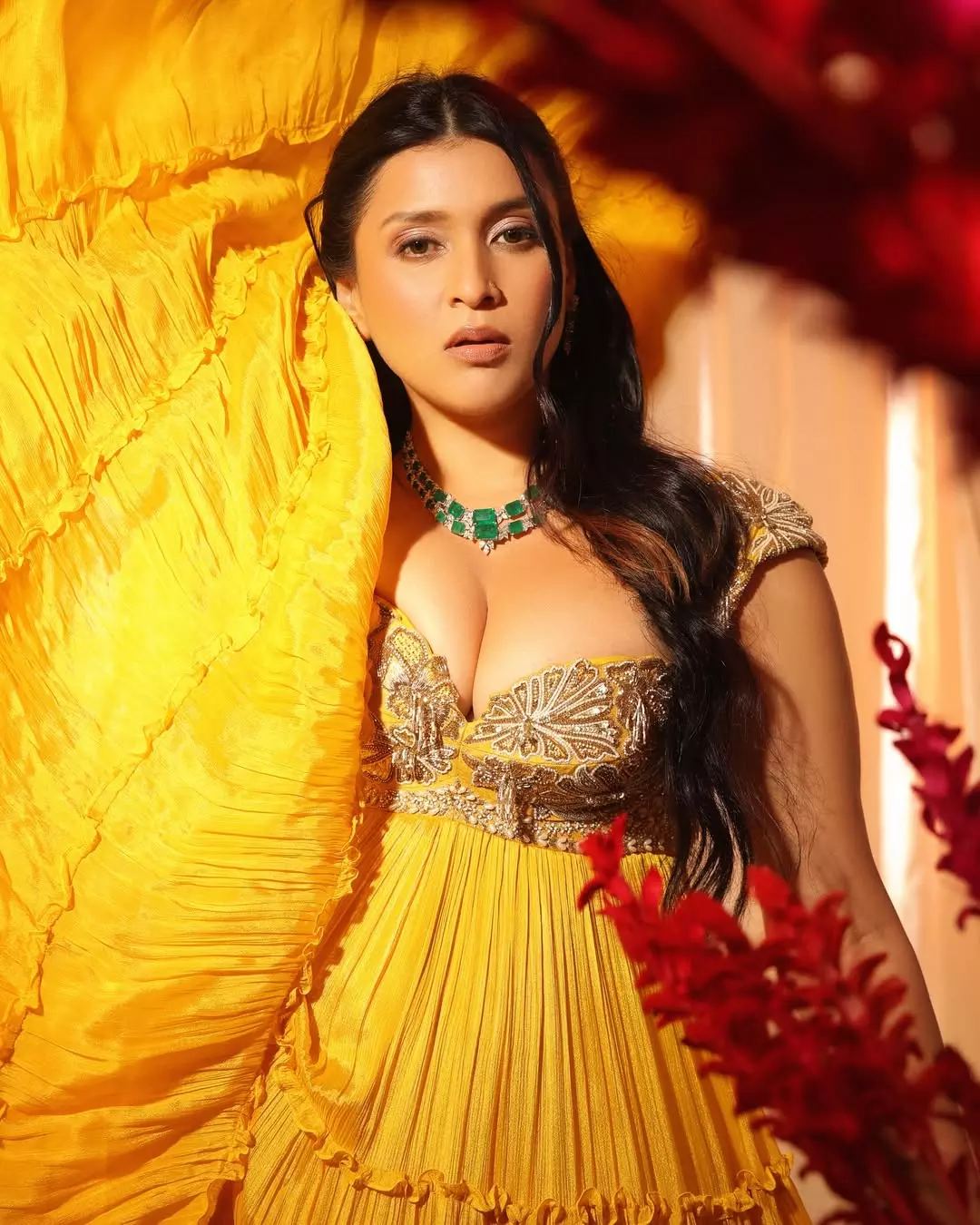 Emerald Enchantress: Mannaras Radiant Reveal Emerald Enchantress: Mannaras Radiant Reveal