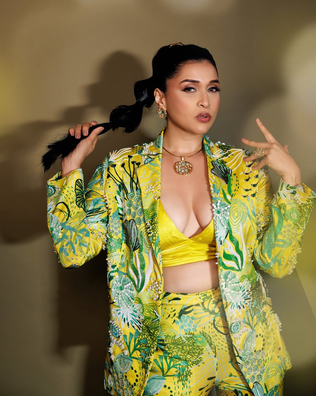 Emerald Enchantress: Mannaras Radiant Reveal Emerald Enchantress: Mannaras Radiant Reveal