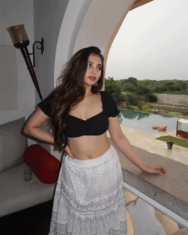 Ramya Pasupuletis Radiant Glow in Pink Elegance