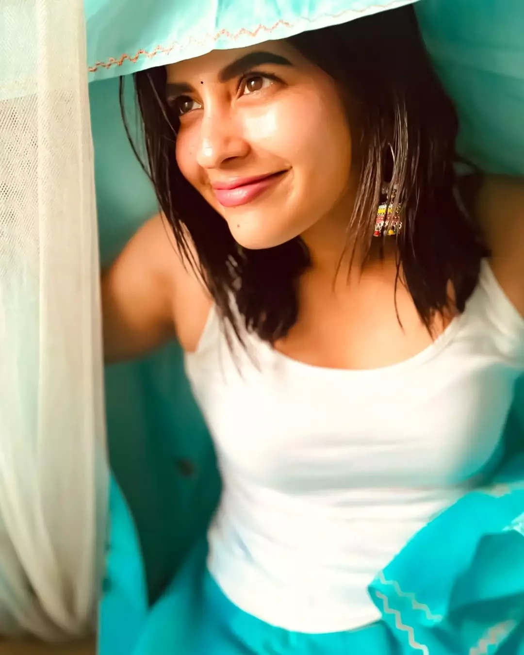 Komalee Prasad’s Monochrome Magic: A Play of Light and Shadows