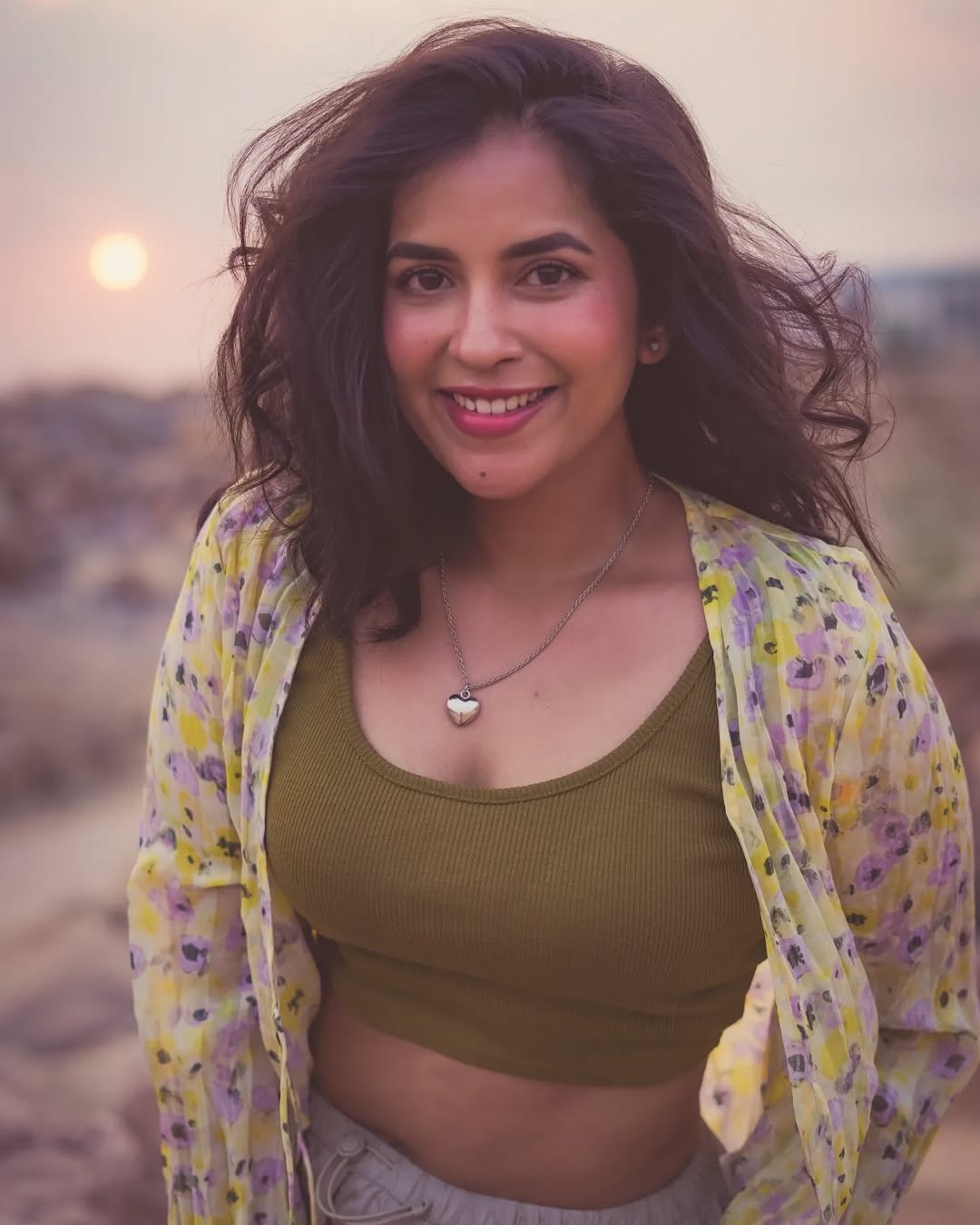 Komalee Prasad’s Monochrome Magic: A Play of Light and Shadows