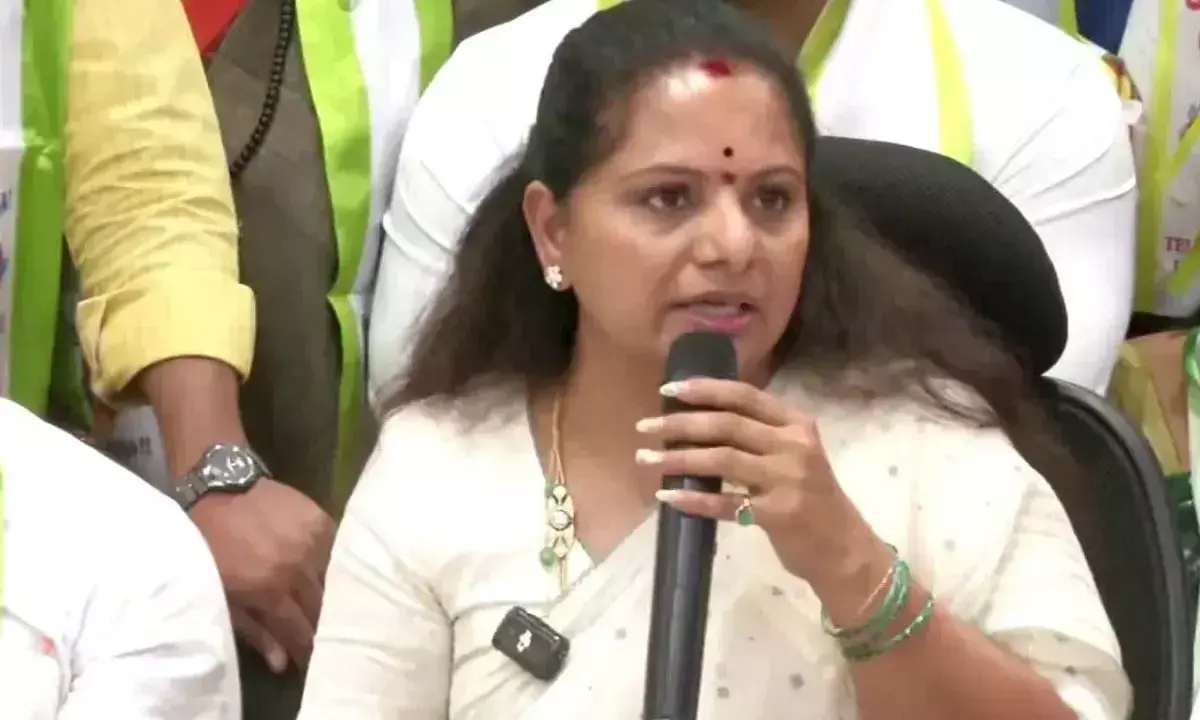 కవితకు టీపీసీసీ అధ్యక్ష పదవి ఇస్తే కాంగ్రెస్ లోకి వస్తుందా? కవితకు టీపీసీసీ అధ్యక్ష పదవి ఇస్తే కాంగ్రెస్ లోకి వస్తుందా?