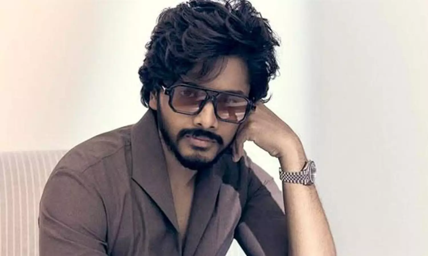 ఇండియన్ సూపర్ హీరోస్ అందరినీ కలిపితే.. తేజ సజ్జ ప్లాన్ అదుర్స్..!