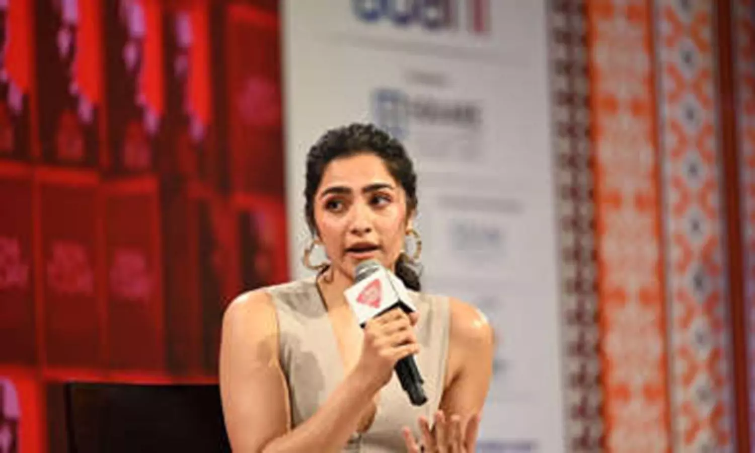 ఎన్టీఆర్ మూవీతో రుక్మిణి సెంటిమెంట్ బ్రేక్ అయ్యేనా? ఎన్టీఆర్ మూవీతో రుక్మిణి సెంటిమెంట్ బ్రేక్ అయ్యేనా?