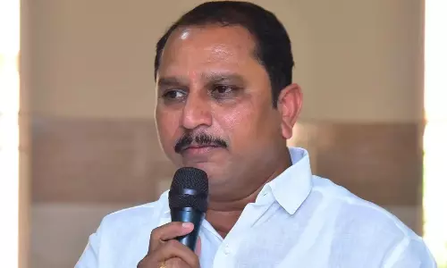 దగ్గుబాటికి షాకిచ్చిన చంద్రబాబు.. కనువిప్పు కలిగేనా..! దగ్గుబాటికి షాకిచ్చిన చంద్రబాబు.. కనువిప్పు కలిగేనా..!