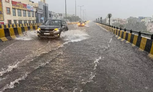 హైదరాబాద్ ను ముంచెత్తింది..