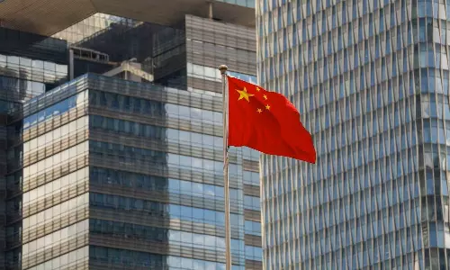 బుల్లి దేశంపై దుష్ట చైనా కన్ను... కలిపేసుకునే కుట్ర!