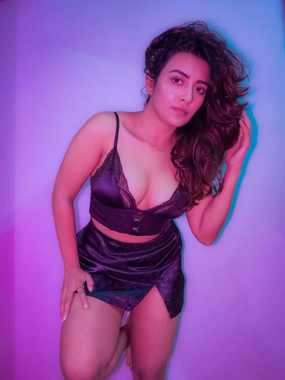 Jinal Joshi is Breaking the Internet with Fashion Statement Jinal Joshi is Breaking the Internet with Fashion Statement