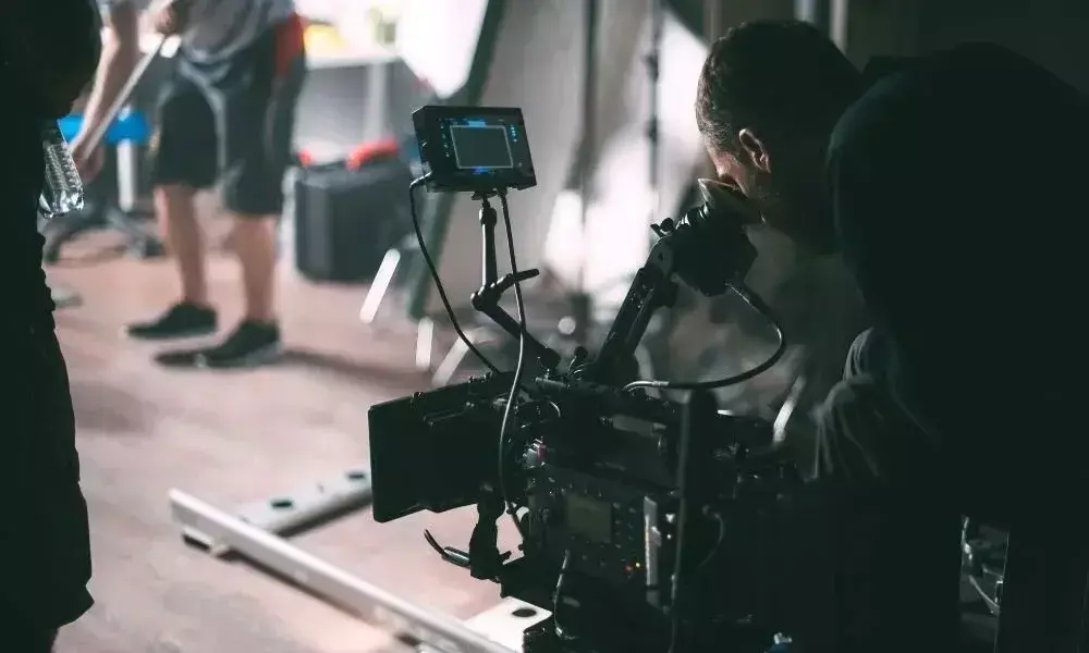 ఓ మై గాడ్.. ఆ సినిమాకు 35 రోజులు రీ షూట్ చేయాలంట! ఓ మై గాడ్.. ఆ సినిమాకు 35 రోజులు రీ షూట్ చేయాలంట!