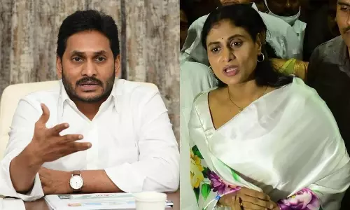 జ‌గ‌న్ వ‌ర్సెస్ ష‌ర్మిల‌.. ఏపీ నాడి తెలిసే చేస్తున్నారా.. !