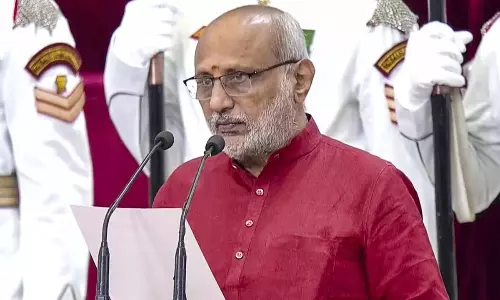 ఉప రాష్ట్రపతి జీతం...అసలు ఊహించరేమో ! ఉప రాష్ట్రపతి జీతం...అసలు ఊహించరేమో !