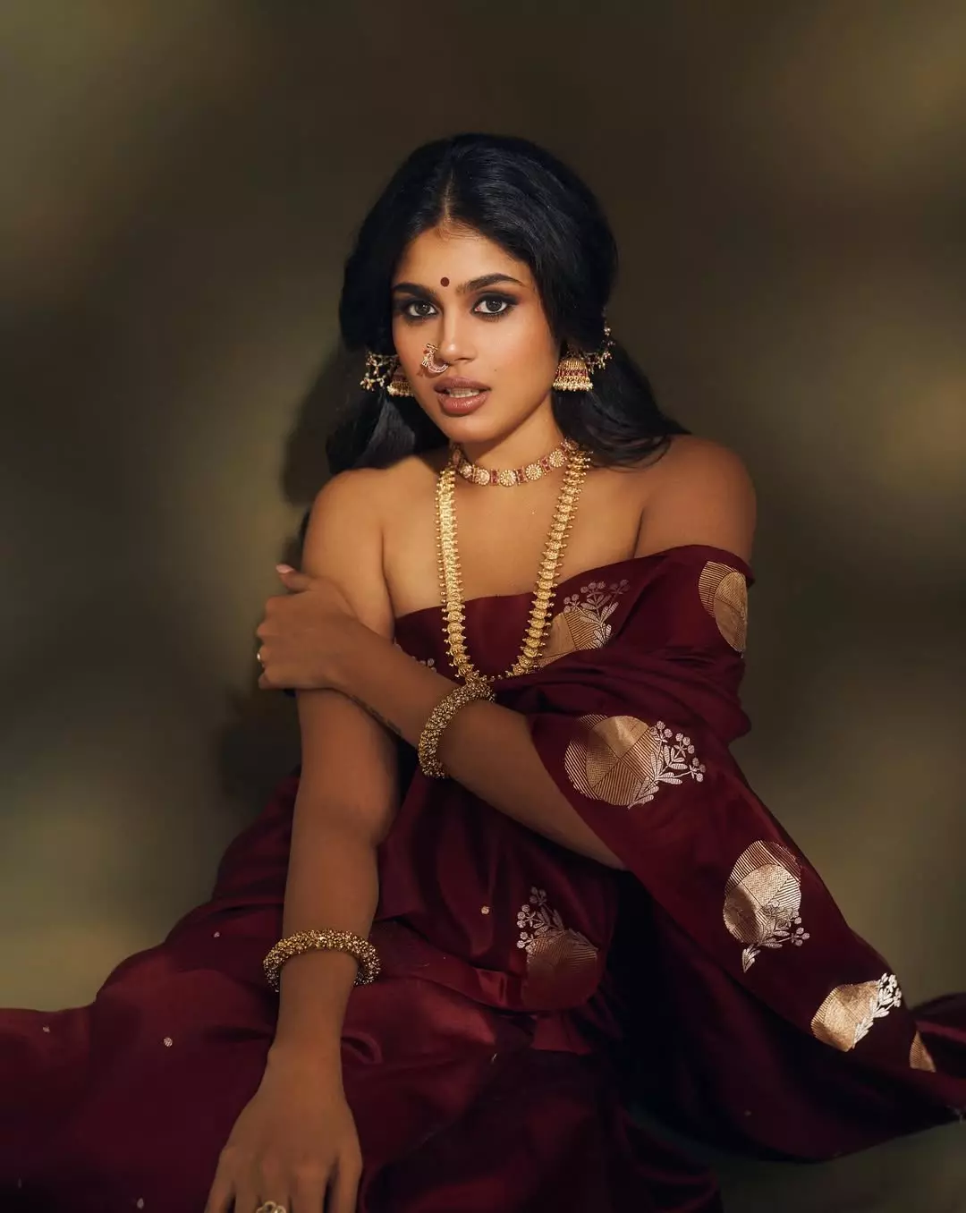 Faria Abdullah’s Fashion Glow is Total Heart-Eye Energy