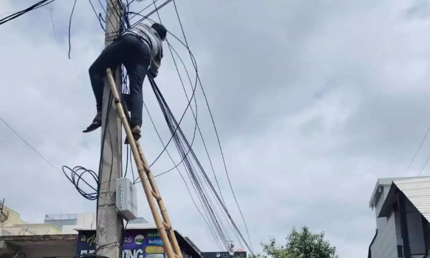 ఇలా అయితే కాంగ్రెస్ కు హైదరాబాద్ లో ఒక్క సీటు రాదా? ఇలా అయితే కాంగ్రెస్ కు హైదరాబాద్ లో ఒక్క సీటు రాదా?