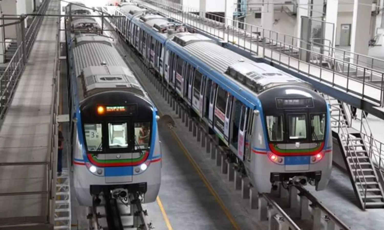 హైదరాబాద్ మెట్రో రియాలిటీ...విశాఖ విజయవాడ సంగతేంటి ?