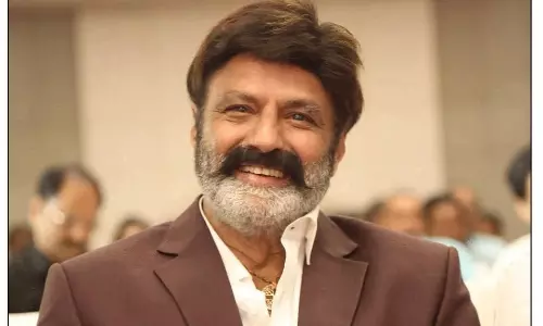 దసరాకి సింహం డబుల్ ధమాకా! దసరాకి సింహం డబుల్ ధమాకా!