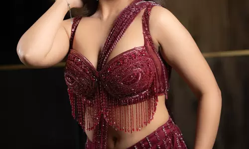 Pragya Nagra Looks Like a Diva in This Dress Pragya Nagra Looks Like a Diva in This Dress