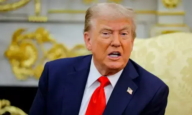 దెబ్బకు దిగొచ్చిన ట్రంప్.. విదేశీ ఉద్యోగులపై పీచేముడ్