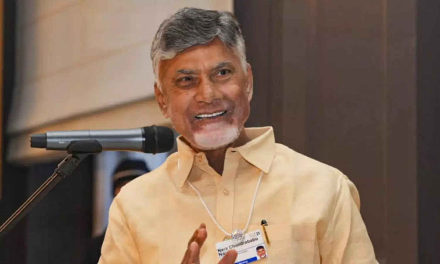 యూరియా వద్దనుకుంటే బస్తాకు రూ.800.. చంద్రబాబు కీలక నిర్ణయం